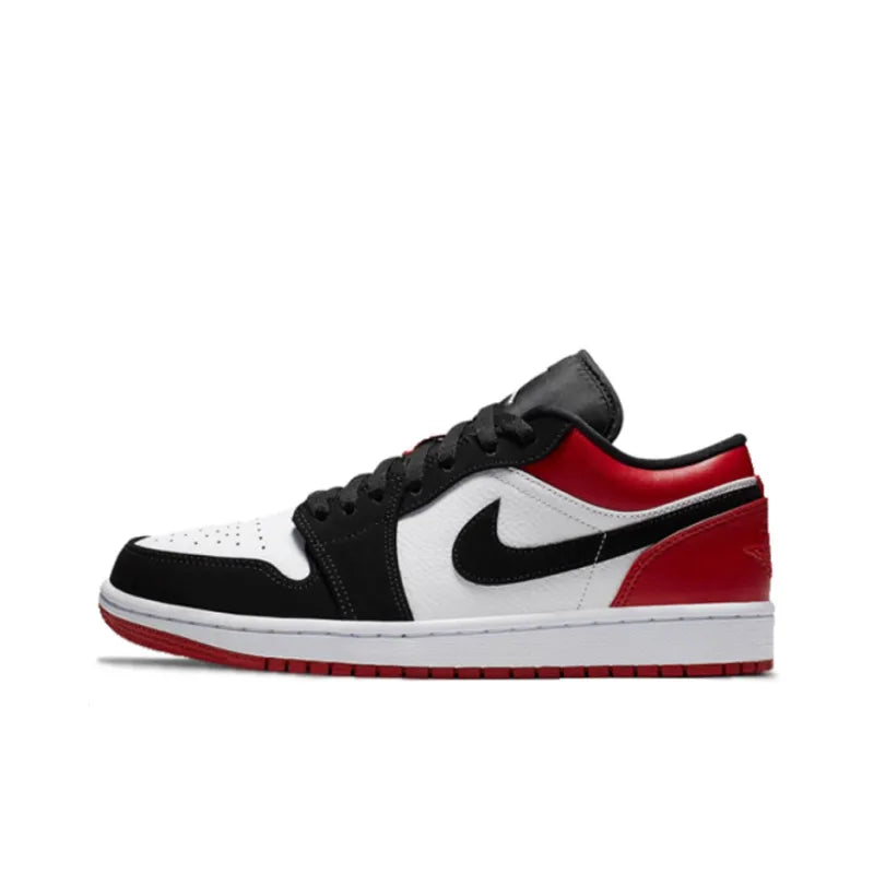 حذاء Air Jordan 1 منخفض الأصابع باللون الأسود
