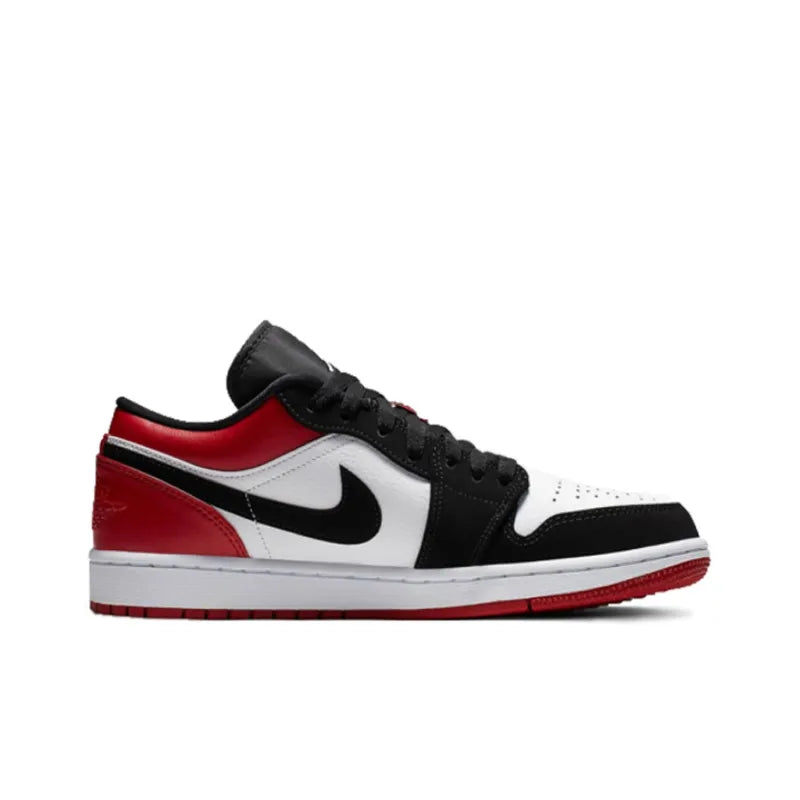 حذاء Air Jordan 1 منخفض الأصابع باللون الأسود